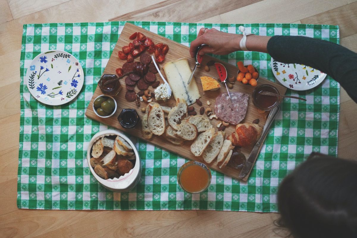 Picnic Charcuterie Board - The Aussie home cook