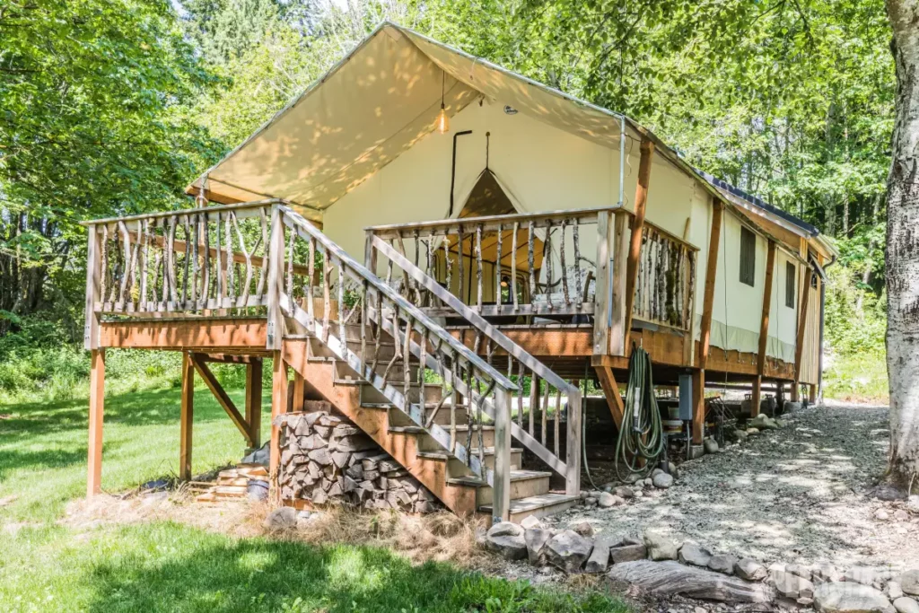 Cabin in Forest with Spa Bathroom