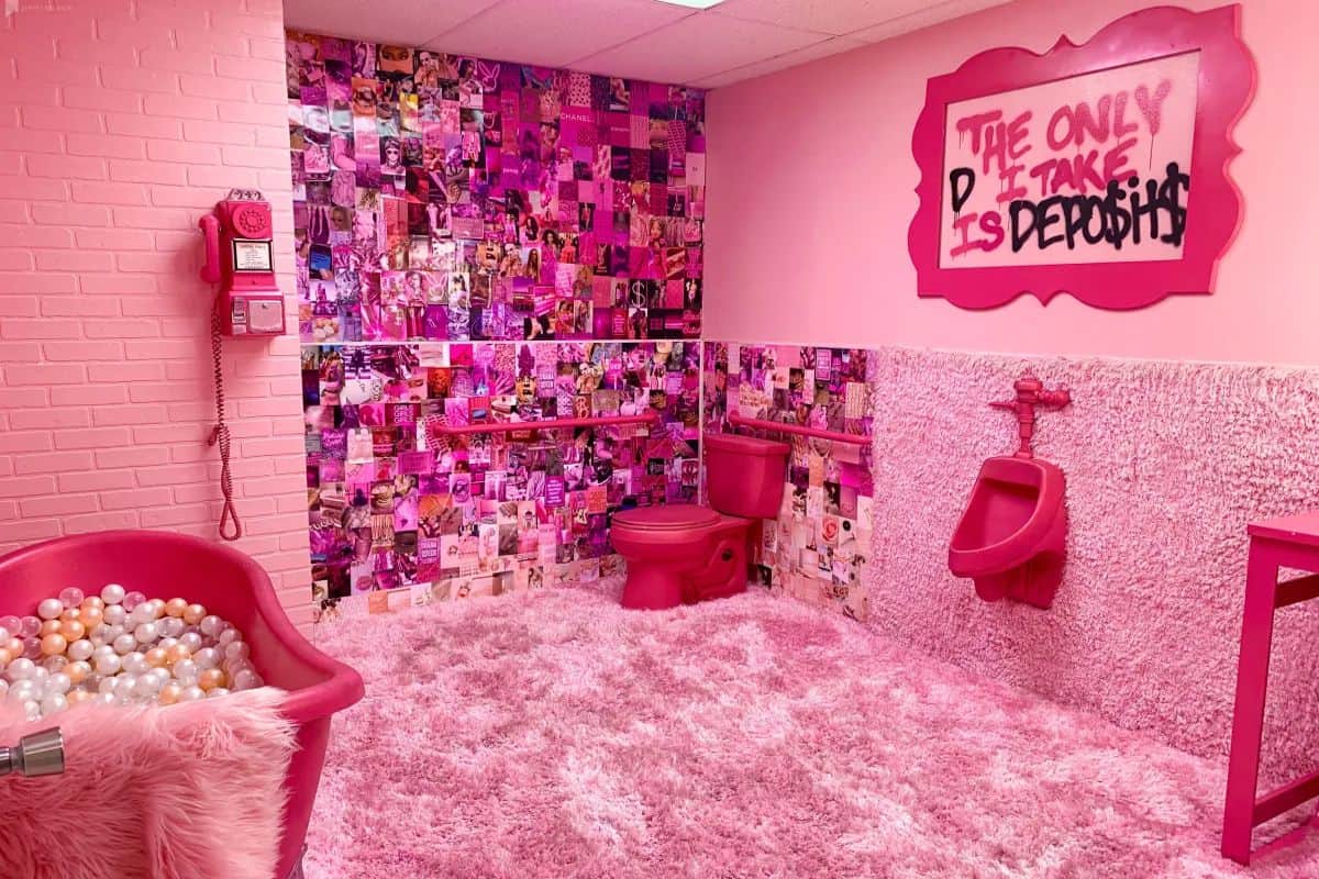 11 Pink Photoshoot Ideas That Are Bubblegum Perfection - Peerspace